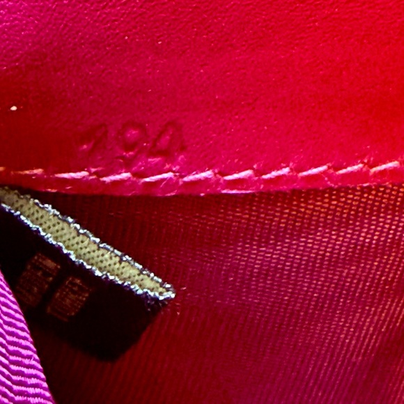 IN BOX! MIU MIU 🩷 Vibrant Pink Continental Italian Croc Leather Long Snap Wallet - Picture 7 of 14